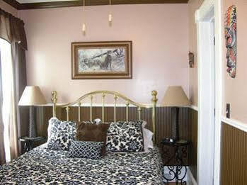 The Seymour House Bed & Breakfast South Haven Exterior photo