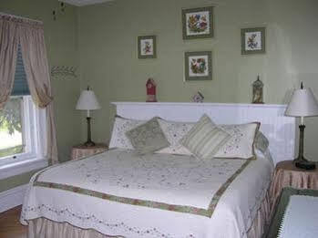 The Seymour House Bed & Breakfast South Haven Exterior photo